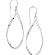 A unique twist. Giani Bernini's oval-shaped hoops are a fab addition to your jewelry collection. Set in sterling silver. Approximate diameter: 1 inch.