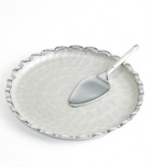 Iridescent mother-of-pearl inlay layered in a beautiful scallop pattern hosts cakes and pies in elegant splendor. The lustrous aluminum edge echoes the pattern on the surface of this collection of cake plates. With a matching server, this dessert set is perfect for every occasion. From Simply Designz's collection of serveware and serving dishes.