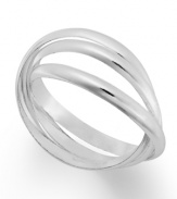 Roll out a new look. Giani Bernini's simple and stylish ring features three interlocking bands that roll freely. Crafted in sterling silver. Size 7 or 8.