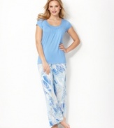 Light as a feather. Drift away with the breezy print of these stretch pajama pants by Alfani.