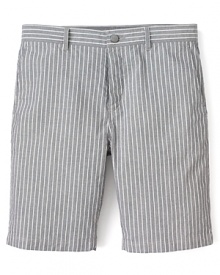 A casual cool short for relaxed weekends and vacation days, featuring a smart stripe pattern and a savvy 6-pocket design.