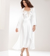 Romantic in every way. Lace applique trims the shoulders of the flowing Elegance robe by Linea Donatella.