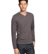 Dress up your casual t-shirt wear with this impeccable long sleeve pullover by Alfani RED with micro horizontal stripes.