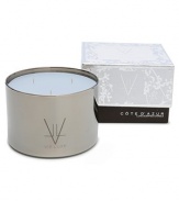 Cote D'Azur Bougie Luxe Three Wick Candle blends white lily, water hyacinth and white freesia with pink rose and French verbena. Created to inspire and soothe the soul, these candles are derived from all-natural beeswax. Each skillfully blends unique botanical wax with the most seductive fine fragrance oils from around the world. Experience Vie Luxe and escape to the place of your dreams. Burn time, 150 hours. 19.5 oz 