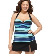 JAG's plus size tankini top makes a lovely seaside statement! The metal hardware and keyhole in the front add an alluring touch.