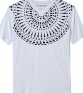 With a big bold graphic, this Sean John t-shirt redefines your basics wardrobe.