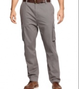 Upgrade from your everyday jeans with these comfortable and versatile Nautica cargo pants.