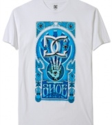 With a groovy graphic, this t-shirt from DC Shoes gives your casual look a cool update.