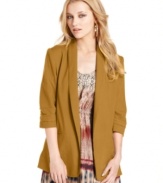 In a relaxed fit, this Bar III blazer is an on-trend layering piece for a boyfriend-y look!