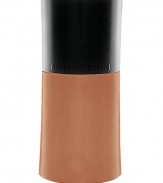 Fluid sheer dresses skin in an illuminating veil of radiance. This unique, translucent formula is available in a range of versatile hues including makeup base shades, correcting shades and radiance boosting shades. Blend your favorite fluid sheer with foundation to add radiance, polish and sculpting definition to your complexion. Or use it alone as a makeup base. All skin types. 