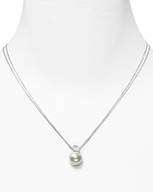 Majorica's pearl pendant necklace is ever-elegant -- perfect for everyday style and special occasions.