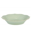 With fanciful beading and a feminine edge, this Lenox French Perle pasta bowl has an irresistibly old-fashioned sensibility. Hardwearing stoneware is dishwasher safe and, in an ethereal ice-blue hue with antiqued trim, a graceful addition to any meal.