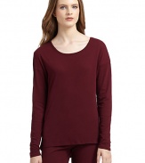 THE LOOKRoundneckPullover styleLong sleevesLonger curved back hemTHE FITAbout 24 from shoulder to hemTHE MATERIALCotton/rayonCARE & ORIGINMachine washImported