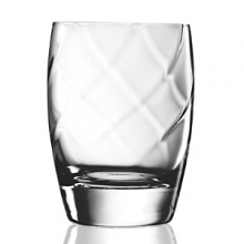 The gently curved forms and diamond patterns add optical flair to this glass. Delighting the eye is appropriate as Canaletto is named for one of the great 18th century Venetian painters.