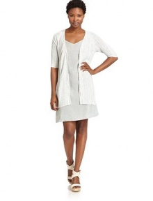 THE LOOKOpen weave ribbed designFront button closureThree-quarter length sleevesTHE FITAbout 32 from shoulder to hemTHE MATERIAL45% linen/33% viscose/22% nylonCARE & ORIGINHand washImportedModel shown is 5'9½ (176cm) wearing US size Small. 