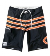 Weather might change but your love for football doesn't. Show off your allegiance to the Chicago Bears even during the off-season with these NFL board shorts from Quiksilver.