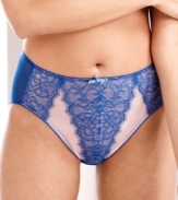 With luscious lace and a pretty cut, this Wacoal brief has beautiful retro style. Style #841186