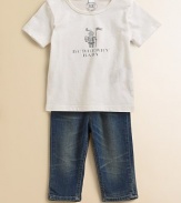 For your Burberry baby, a sweet, simple tee with a brave little knight and logo screened on the front.Round neckline A button at each shoulder Short sleeves Cotton; machine wash Imported