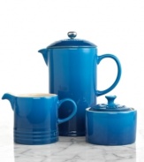 Say bonjour to the perfect blend! Whip up an aromatic & deliciously bold brew in this time-honored stoneware French press, which eliminates guesswork and fiddling-simply press the pump & enjoy gourmet greatness. Coming with a creamer & sugar bowl, this set is made for charming guests or simply mastering the art of coffee time. 5-year warranty.