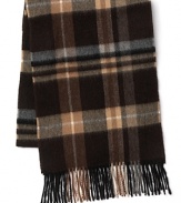 An earthy option in soft cashmere, the windowpane scarf blends a classic look into your winter style.