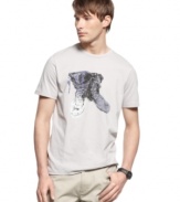 Step on into cool casual style with this boot graphic t-shirt from Kenneth Cole Reaction.