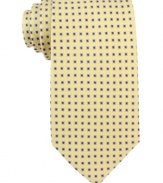 Pattern phobic? Ease into your new look with the micro print on this subtle Tommy Hilfiger tie.