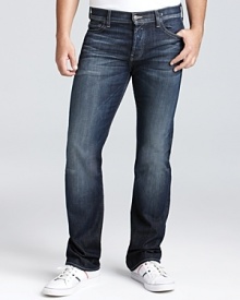 7 For All Mankind expands your off-duty wardrobe with the Standard jeans in Nite Shadow--a medium wash with faded details that exude laid-back cool.