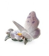 Bring the outdoors in. The fanciful Refreshing Pause figurine captures the quiet beauty of a butterfly in handcrafted Lladro porcelain.