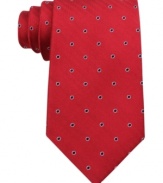 Anchor the day in statement-style with this silk tie from Nautica.