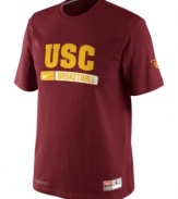 Be a part of the wave-help keep team spirit up with this USC Trojans NCAA basketball t-shirt from Nike.