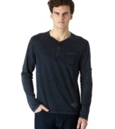 With easy henley styling, this shirt from Calvin Klein Jeans redefines your weekend wardrobe.