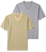 Draw the line. You'll get nothing less than cool casual style with this striped t-shirt from Club Room.