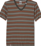 Get on the straight and narrow with the casual sporty stripes of this t-shirt from LRG.