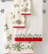 A season worth celebrating. Add festive flair to your bath with Lenox Holiday towels, featuring an elegant holly-and-berry print with contrasting bands of red and touches of glittering gold.