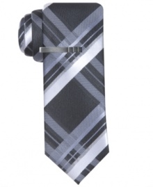 A large plaid pattern makes a big, bold statement on this silk tie from Alfani RED.