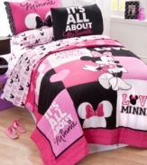 Pretty in pink! Enjoy sweet dreams every night with this sheet set from Disney, featuring a Love pattern and the one and only Minnie Mouse.