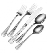 With an elegant fan shape and textured finish, the Smithfield flatware set from International Silver brings distinctive style to casual settings.