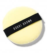 Use the Bobbi Brown Powder Puff to evenly apply Face Powder or Sheer Finish Loose Powder. 