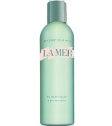 Powerful yet gentle, this oil-free facial cleanser draws away dirt, debris, make-up, pollutants and excess sebum with magnetized tournaline and La Mer's exclusive Deconstructed Waters. Formulated with non-detergent ingredients essential to maintaining the skin's delicate moisture barrier, this cleaner will not upset the complexion, even with frequent use. Ideal for normal to oily skin types. 6.7 oz. 