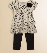 A shimmery animal printed top and soft, stretchy leggings make a glamorous go-to outfit for your little one.CrewneckAnimal print tunic with touches of glitterShort sleevesTulle rose appliquéTiers of ruffles trim the hemSmall logo detail at sideLeggings have elastic waistbandTop: cottonLeggings: cotton/spandexMachine washImported