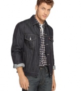 Top off your look with the ultimate rebel style, refashioned for every man. This Levi's jacket has just enough edge.