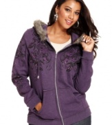 Prettify your lounge look with Seven7 Jeans' printed plus size hoodie, featuring faux fur trim!