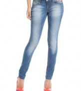 Indigo Rein takes bleaching to the max on a pair of light wash skinny jeans that sport an extreme fade!