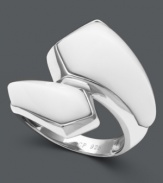 Wrap your finger in something elegant. This sterling silver ring features a fluid design in polished white agate (11 mm x 22 mm and 8 mm x 17 mm). Size 7.