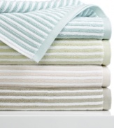 Ultra-soft combed Turkish cotton and jacquard woven textured stripes come together in this Linea washcloth for a sumptuous finish to your daily showers. Comes in four soft color palettes.