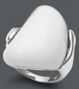 Smooth, sleek and refined. A polished white agate stone (18 mm x 26 mm) adorns this fluid sterling silver ring. Size 7.