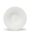 A smooth slice of pure white, this saucer makes a perfect pair with the New Wave Espresso Cup. With sleek, artful shapes, this dinnerware and dishes collection from Villeroy & Boch helps make any meal extraordinary.