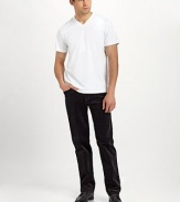 A smooth, easy-fitting classic with a softness that only comes from pure cotton. V-neck Cotton; machine wash Imported 