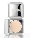 La Mer's luxurious, lightweight powder foundation creates uniquely flexible coverage. Gemstones capture light energy to create a translucent color palette and optically erase imperfections. An exclusive Radiant Ferment works continuously to add visible clarity and brightness, revealing a more luminous appearance. This versatile powder foundation is ideal for natural, long-lasting coverage and simple touchups. Protects with SPF 15.