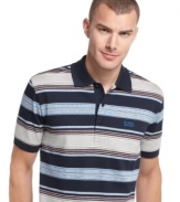 The classic polo from Hugo Boss comes with a tonal logo at the chest for a signature look.